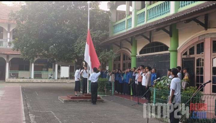 Kompol Nurjaya, SH Pimpin Upacara Bendera di SMK Yupentek Kota Tangerang, Wujudkan Sekolah Aman dan Berkarakter Kompol Nurjaya, SH Pimpin Upacara Bendera di SMK Yupentek Kota Tangerang, Wujudkan Sekolah Aman dan Berkarakter