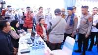 Polda Banten Salurkan 1.000 Sembako dan 500 Tas dalam Bakti Sosial di Bayah