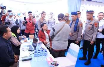 Polda Banten Salurkan 1.000 Sembako dan 500 Tas dalam Bakti Sosial di Bayah