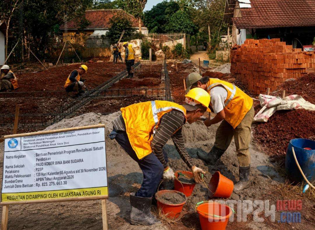 Kepala PAUD Bina Bani Saudara, Tegaskan Material Bangunan Telah Diawasi Konsultan Kepala PAUD Bina Bani Saudara, Tegaskan Material Bangunan Telah Diawasi Konsultan