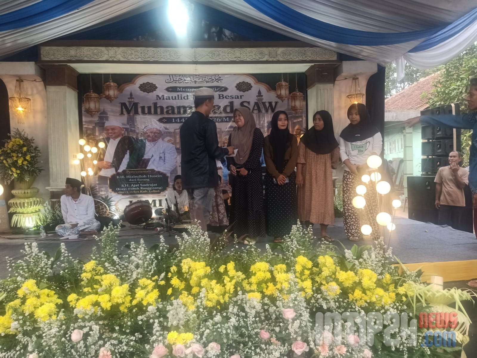DKM Atthahiriyah Pabuaran Gelar Maulid Nabi, Santuni Anak Yatim Piatu dan Para Janda DKM Atthahiriyah Pabuaran Gelar Maulid Nabi, Santuni Anak Yatim Piatu dan Para Janda