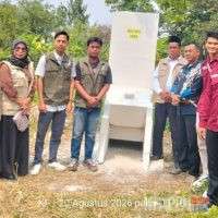 Dari Hasil Survei Jadi Aksi Nyata, KKN Universitas Pelita Bangsa Serahkan Incinerator ke Desa Banjarsari