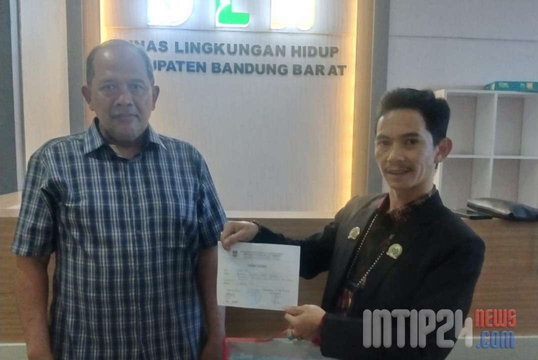 Ganti Rugi Tak Kunjung Dibayar, Wawan Irawan Didampingi Kuasa Hukum Geruduk 3 Instansi KBB Ganti Rugi Tak Kunjung Dibayar, Wawan Irawan Didampingi Kuasa Hukum Geruduk 3 Instansi KBB