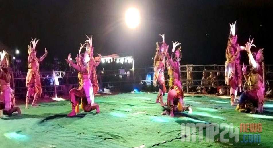 Ribuan Penonton Terhipnotis Penampilan Kelompok Seni Jathilan Yogo Joo Pruso