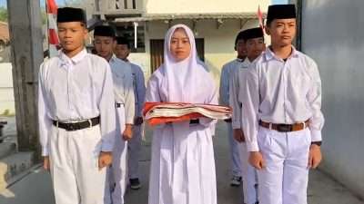 Ponpes Shalafiyah Al Dzikri Menggelar Upacara Peringati HUT Ke-81 RI