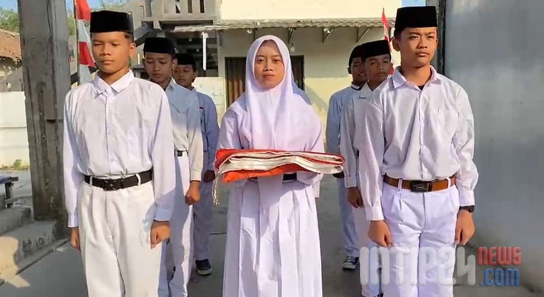 Ponpes Shalafiyah Al Dzikri Menggelar Upacara Peringati HUT Ke-81 RI