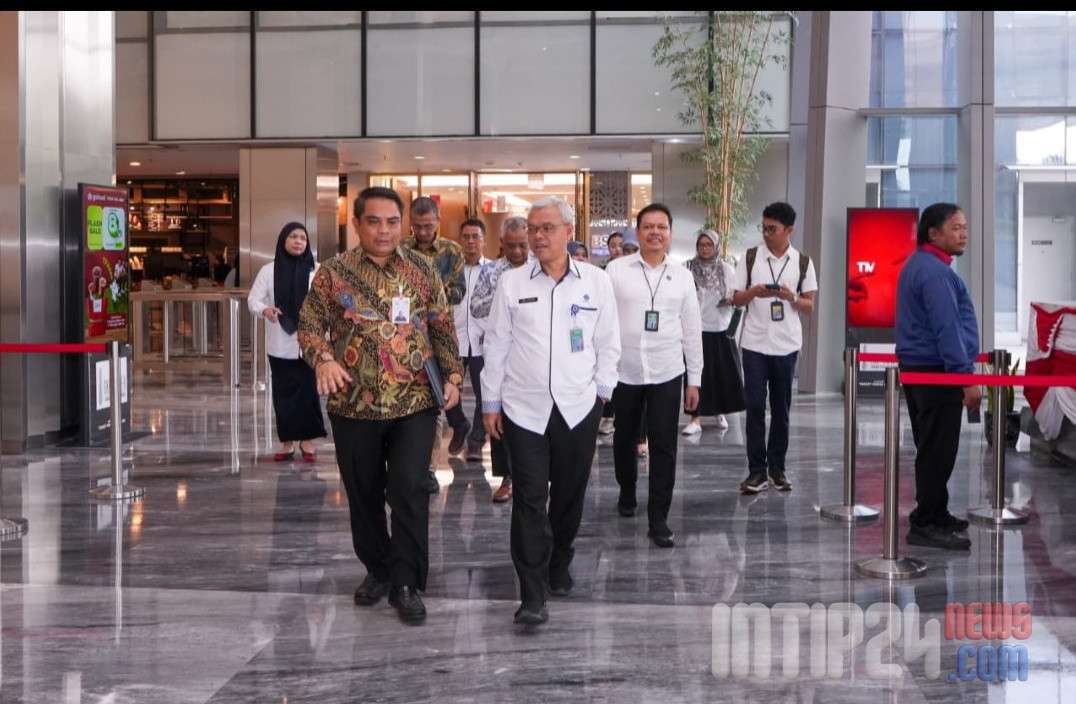 Kemnaker dan BSI Siapkan Perluasan Kerja Sama untuk Perkuat Ekosistem Ketenagakerjaan Kemnaker dan BSI Siapkan Perluasan Kerja Sama untuk Perkuat Ekosistem Ketenagakerjaan