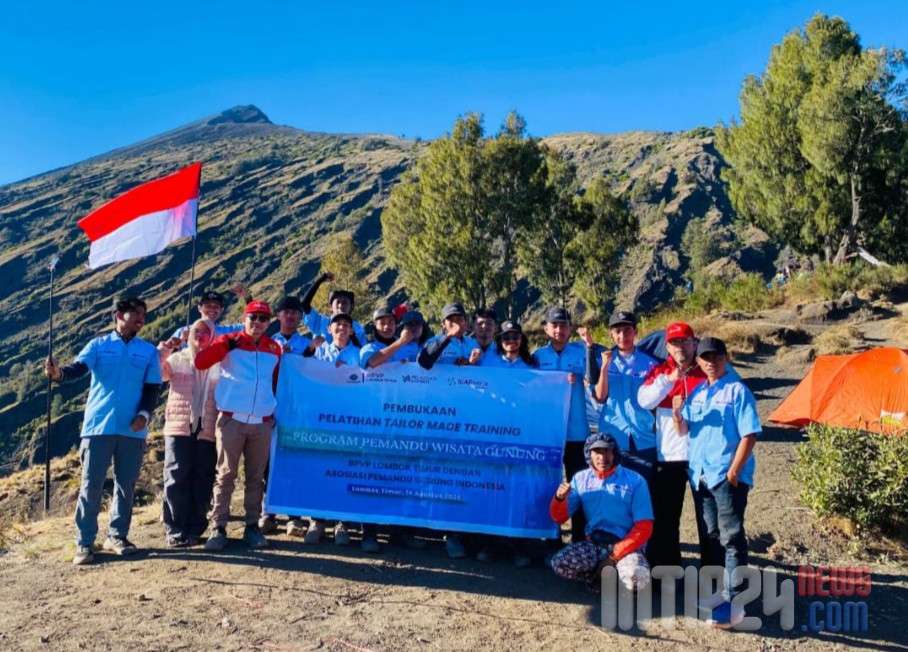 Tingkatkan Keselamatan Wisatawan, Kemnaker Perkuat Kompetensi Pemandu Wisata Gunung di NTB