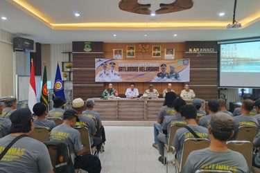 IMG-20260916-WA0105-375x250 Camat Karawaci Berikan Sambutan pada Pelatihan Satlinmas Kelurahan Tahun 2026*