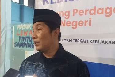 IMG_20261029_19030769-375x250 Anggota DPR RI Zulfikar H. SH Hadiri Sosialisasi Kebijakan Impor, Dorong UMKM Karawaci Naik Kelas