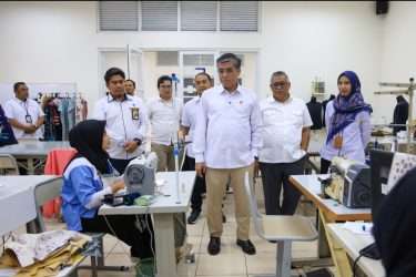 Screenshot_20261022_001258-375x250 Menaker Minta BPVP Ukur Keberhasilan dari Alumni yang Bekerja