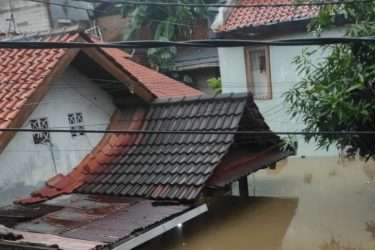 Screenshot_20261023_091530-375x250 IWO Indonesia DPW Jakarta Desak Pemprov Pastikan Relokasi Warga Terdampak Banjir 30 Tahun di Gang Seruni Cililitan